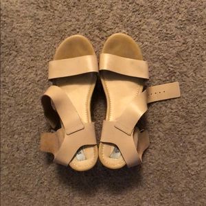 Steve Madden Flatforms - $25